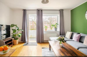 Moderne 100qm Wohnung mit Balkon